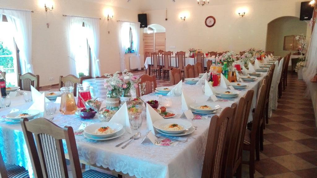 Zbojna Debra Bed & Breakfast Golejow Exterior photo